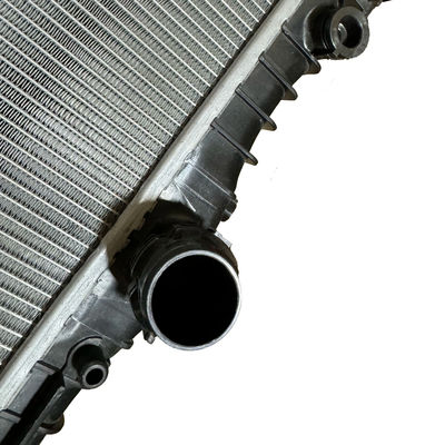 قیمت خوب تانک آب پلاستیکی رادیاتور آلومینیومی برای BMW G30 G31 G32 G11 G12 ماشین ساز BMW آنلاین