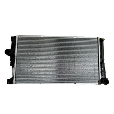 قیمت خوب 17117626560 OE NO. قطعات خودرو آلومینیوم رادیاتور مخزن آب پلاستیکی برای BMW F18 F10 F11 آنلاین